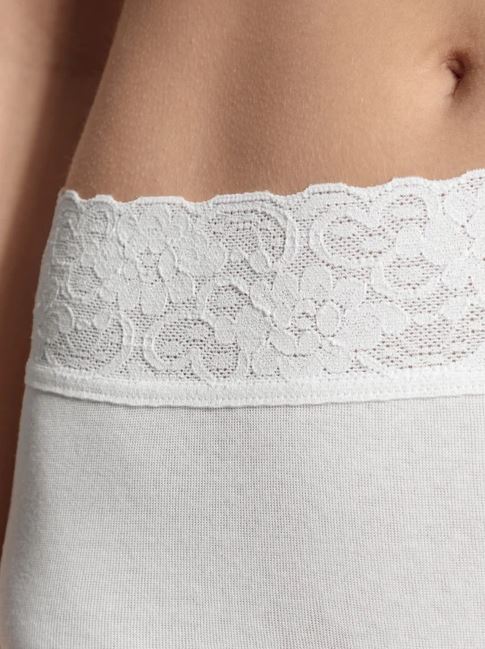 Calida Classic Lycraspitze Midislip white - Vital Sanitätshaus