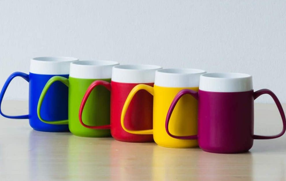 Russka: ORNAMIN 2-Henkel-Becher mit Trink-Trick - Vital Sanitätshaus